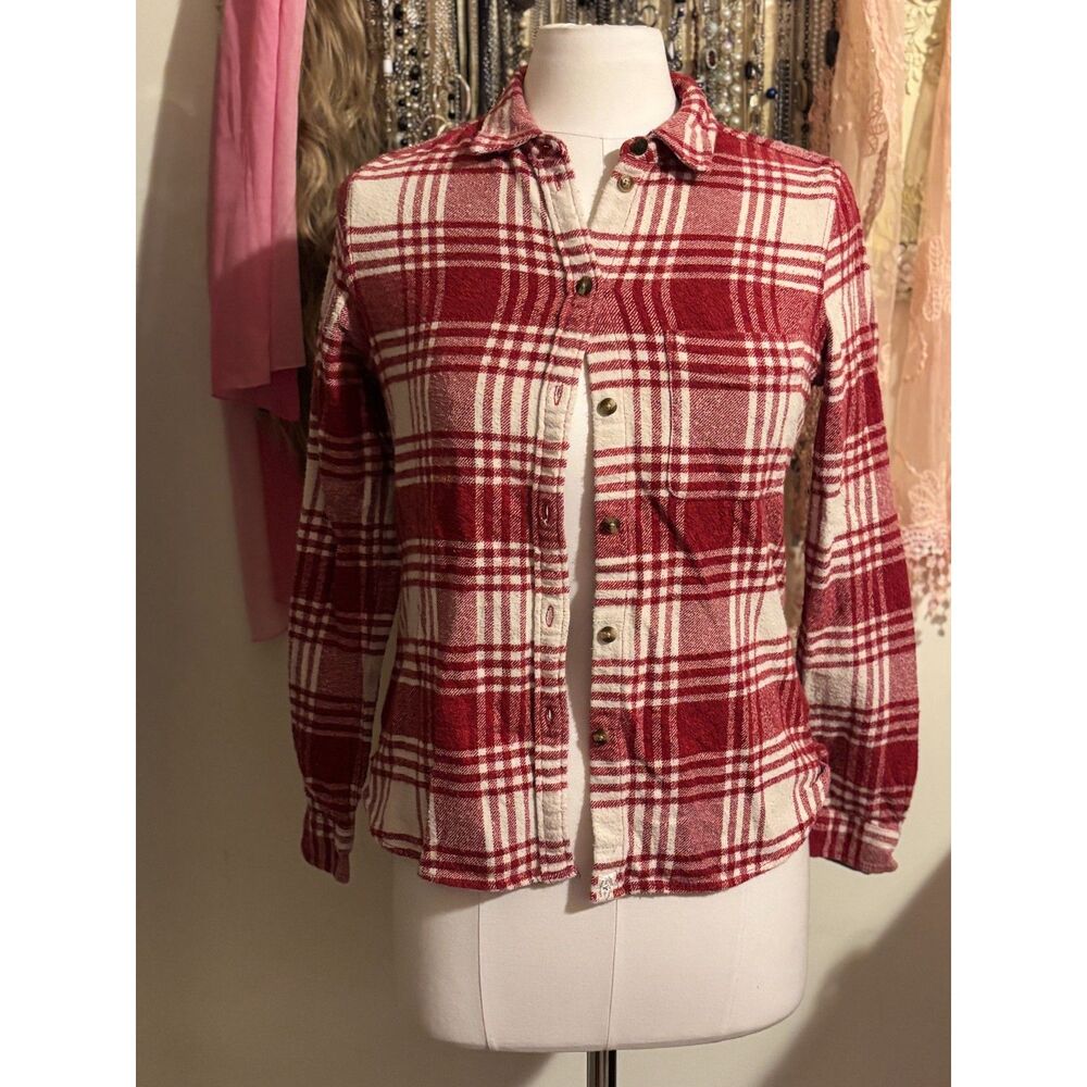 American Eagle Women's Red & White Plaid Flannel Button Down Shirt